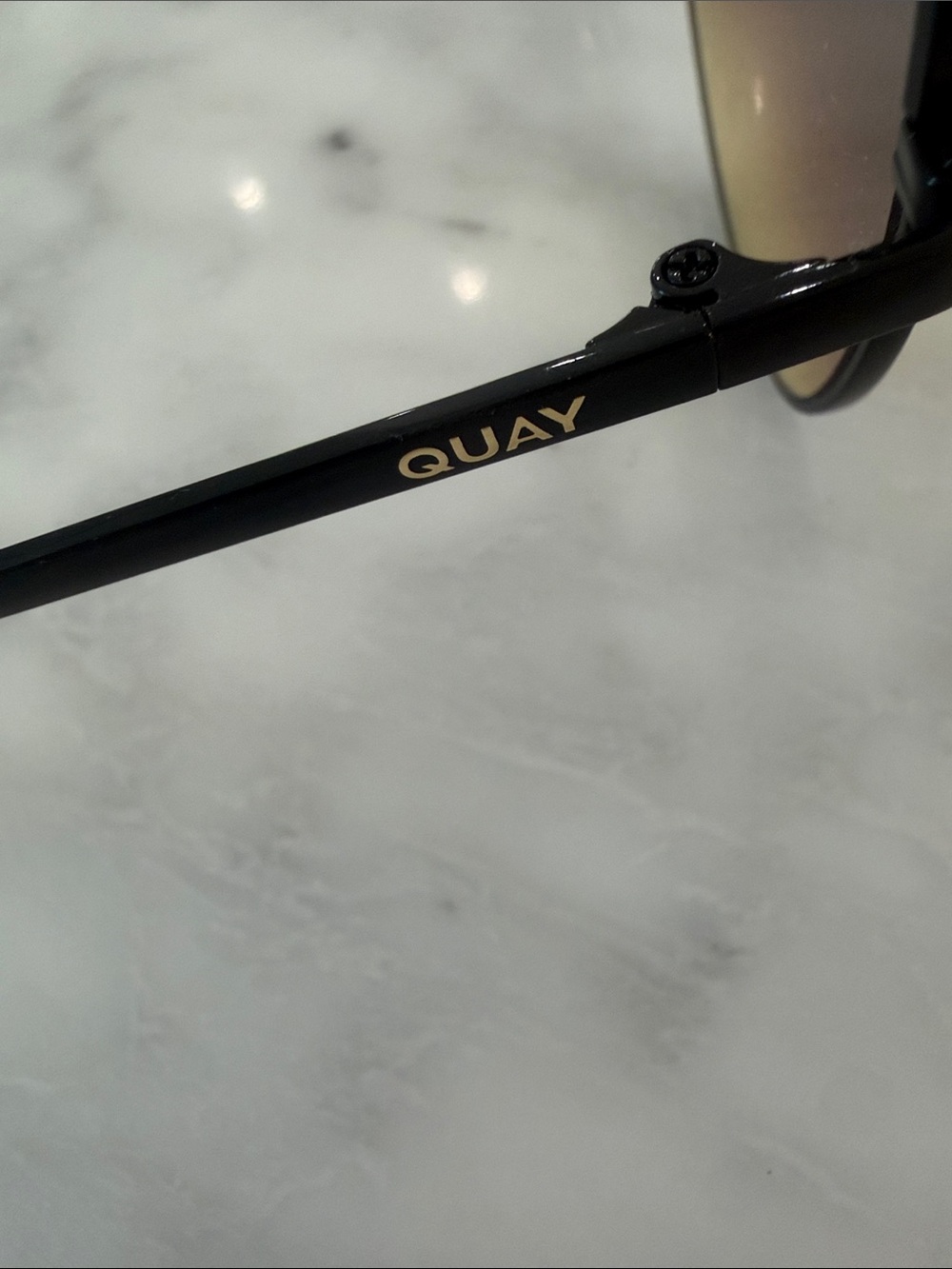 Quay Sunglasses - Picture 4 of 5